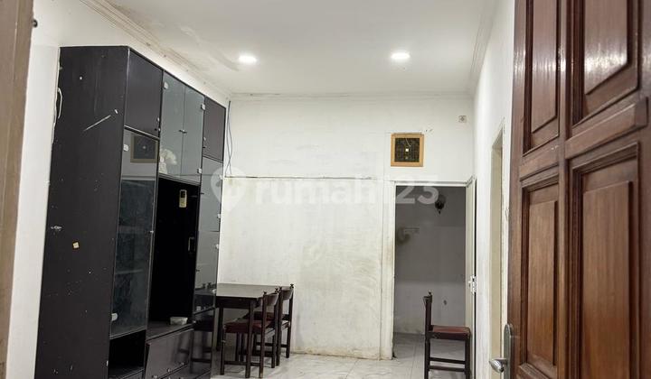 Calculate Land. Sunter Hijau House. Size 6x17. Facing West