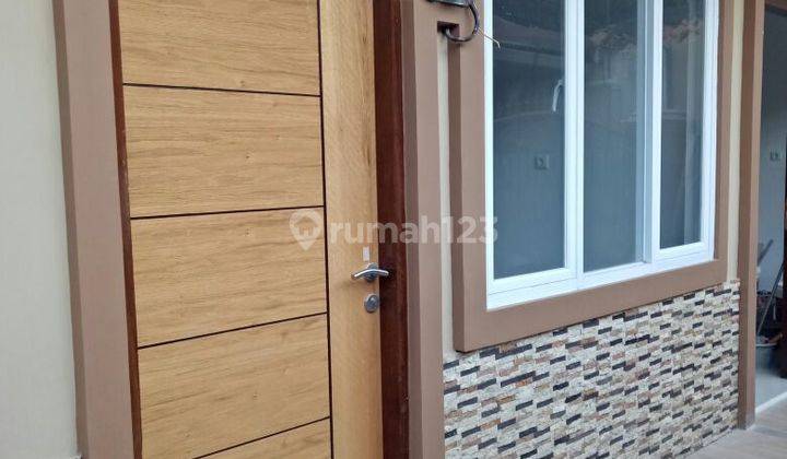 Rumah Minimalis, 2 Lantai, Shm, Cempaka Putih  1