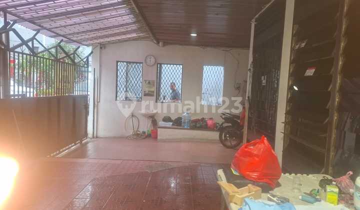 Headquarters. The Boarding Houses Are Still Active