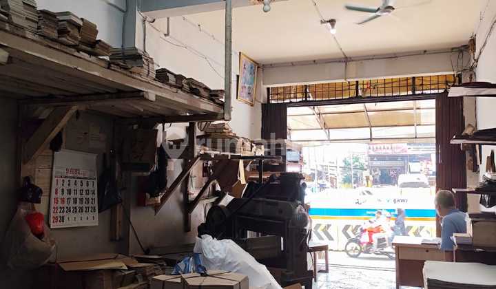 Mas Mansyur. Ruko 3½ Lantai. Jalan Raya