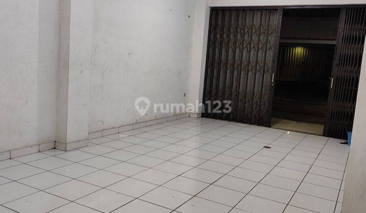 RUKO 3 LANTAI , PASAR BARU, COCOK UNTUK USAHA 1