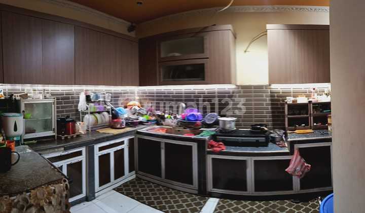 Tanjung Priok. Rumah Luas 240Meter. Bangunan 2 Lantai. 2