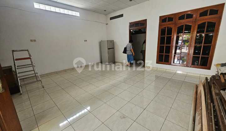 Tanjung Priok. Rumah untuk Usaha. Akses Jalan Lebar. 2