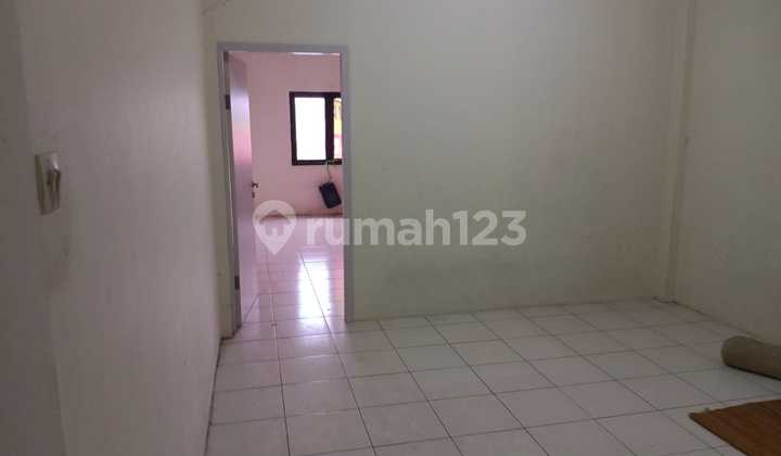 For Rent: Pluit Shop House. 3½ Floors. Commercial Area.