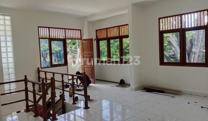 Jual/Sewa Kelapa Gading Rumah Luas Terenovasi. bisa Ut Usaha Jual/Sewa Kelapa Gading Rumah Luas Terenovasi. bisa Ut Usaha