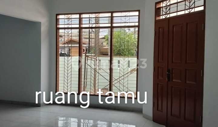 Cengkareng. House suitable for business. Size 12x25.