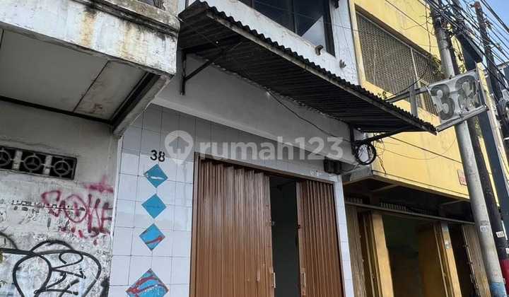 Jual/ Sewa Ruko 2 Lantai. Akses Jalan Raya