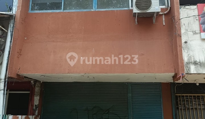 Kemayoran. 4-Storey Shophouse. Suitable for Warehouse. Office. North-Facing. 2