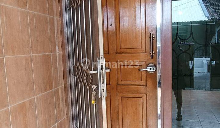 Disewakan Rumah Siap Huni. Luas Bangunan 110m².  1