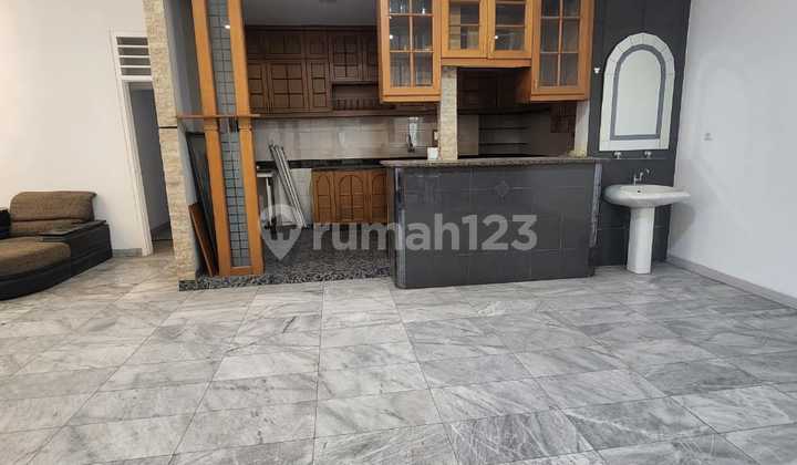 Termurah Baru Renovasi Full Furnished, Rumah, Siap Huni 2