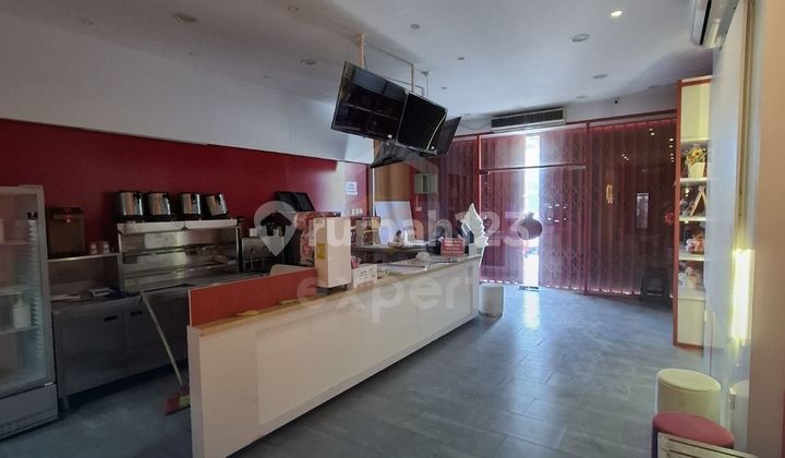 Ready-to-Use Shophouse at Monde Junction Facing Main Road in Batam Center. 2