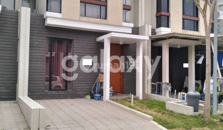 Rumah Semi Furnish Di Northwest Lake Surabaya Barat 2