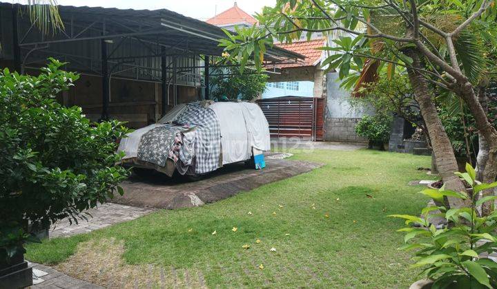 Villa Jual Lokasi Petitenget 1