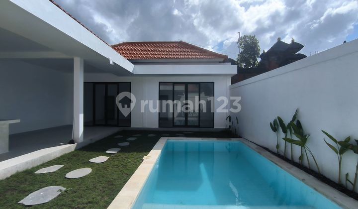 Villa Jual Lokasi Berawa 1