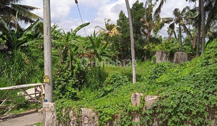 Land for sale in Kengetan location 1