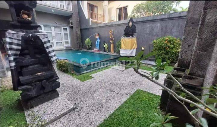 Villa Jual Lokasi Seminyak 1