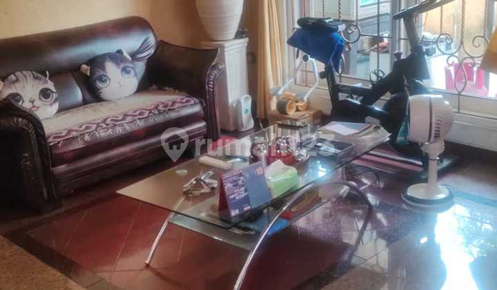 Rumah Jual Lokasi Renon