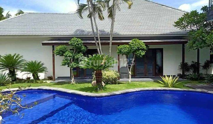 Villa Jual Lokasi Berawa 1