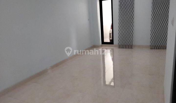 DISEWAKAN!! Rumah Rapih Siap Huni Baru Renovasi Di Paradise 2