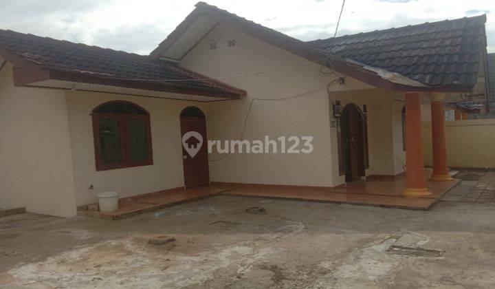 tampak depan rumah bagus 280m2 siap huni