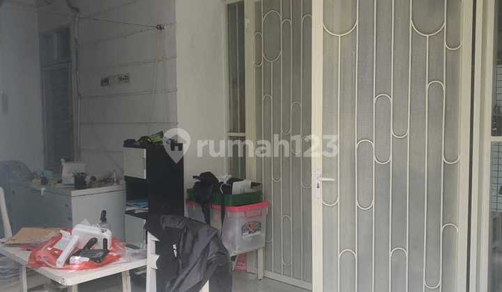 2-Story House Strategic Location Near Surabaya Bus Access Installed Pgn 2