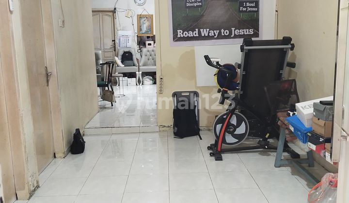 Shm House in Wisma Medokan Tengah Affordable Price 2