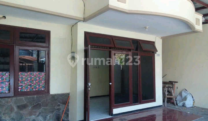 Nice House Strategic Location Nice House Strategic Location