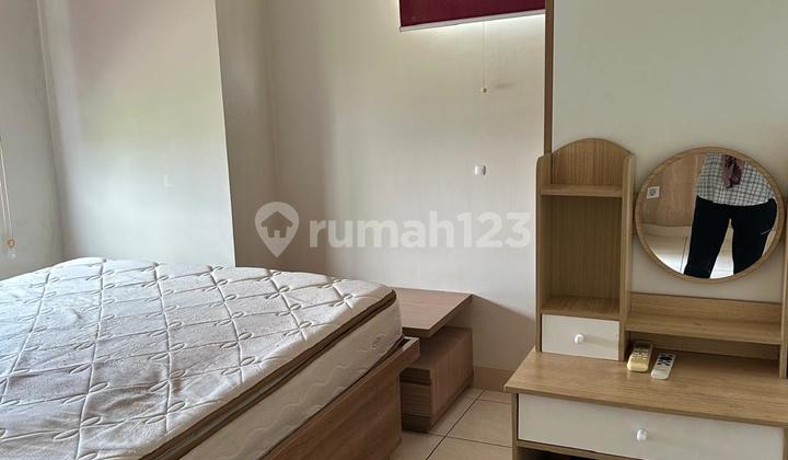 For rent / year Springlake Sumarecon Bekasi apartment size 3 bedroom 18th floor swimming pool view, fully furnished ready to occupy. For rent / year Springlake Sumarecon Bekasi apartment size 3 bedroom 18th floor swimming pool view, fully furnished ready to occupy.