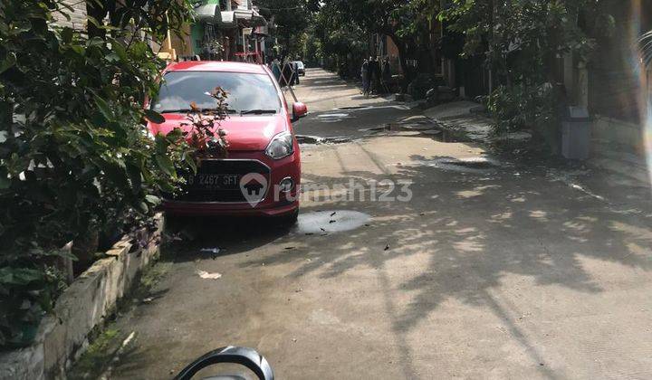 For sale cheap, ready-to-live house in excellent and well-maintained condition, corner position in Telaga Mas - Duta Harapan, Bekasi.