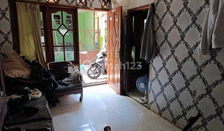 dijual rumah dipinngir gang cocok untuk dijadikan kos kosan,, lokasi strategis yg di hitung hanya nilai tanah 2