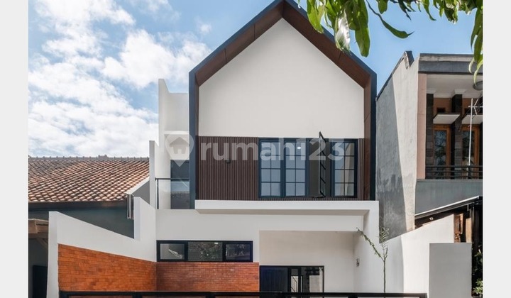 Rumah Baru di Antapani Bandung Tropical Modern House Siap Huni .