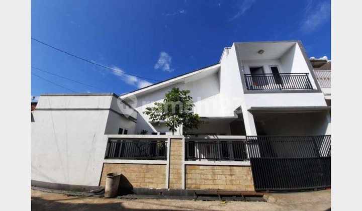 Spacious and Affordable House Behind Al Islam Hospital on Soekarno Hatta Street, Cipamokolan 1