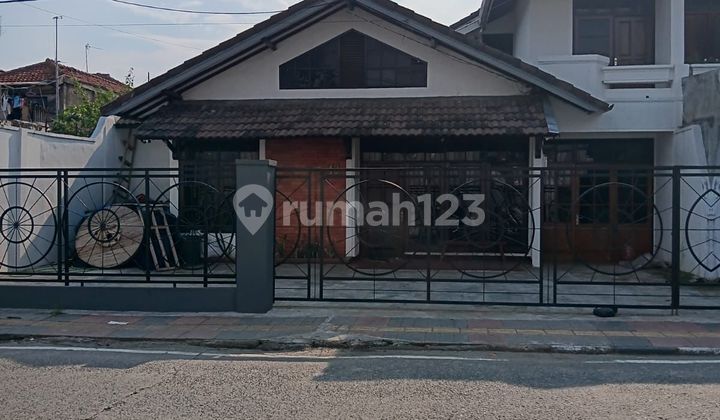 Rumah Pinggir Jalan Ramai Sriwijaya Bkr Mohtoha Buah Batu Bandung