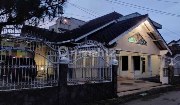 Spacious House in Antapani Bandung, Around Randusari Pratista Complex 2
