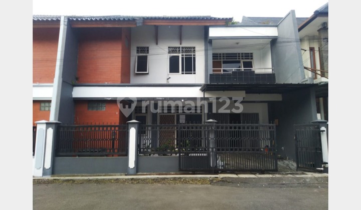 Sewa Rumah Srimahi Kembar Sayap BKR Buah Batu Cocok Untuk Kantor. 1