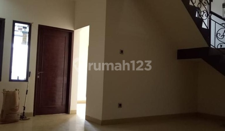 Jual Rumah 2 Lantai di Antapani Kota Bandung Dkt Griya Antapani . 2