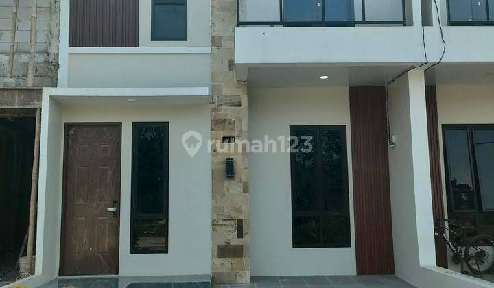 Rumah Di Jual 2 Lantai Deket Plaza Cibubur 5 Menit Ke Shuttele Bus Way 2