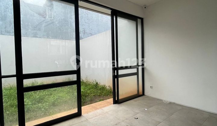 Dijual Ruko Rukan Rumah Dan Ruang Usaha Siap Pakai 2 Lantai 3 Kamar Bebas Parkir Dekat Mall Akses Toll Tambun Samping Indomaret Di Grand Wisata Bekasi