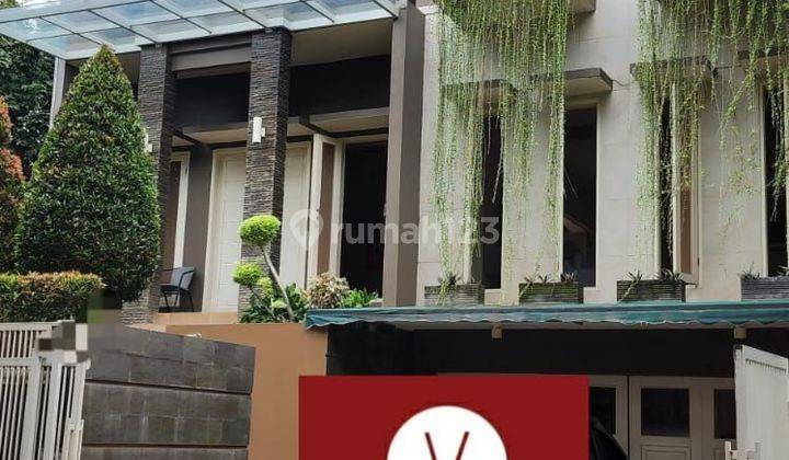 Dijual Rumah Dengan Taman Terbuka Di Citra Grand  1