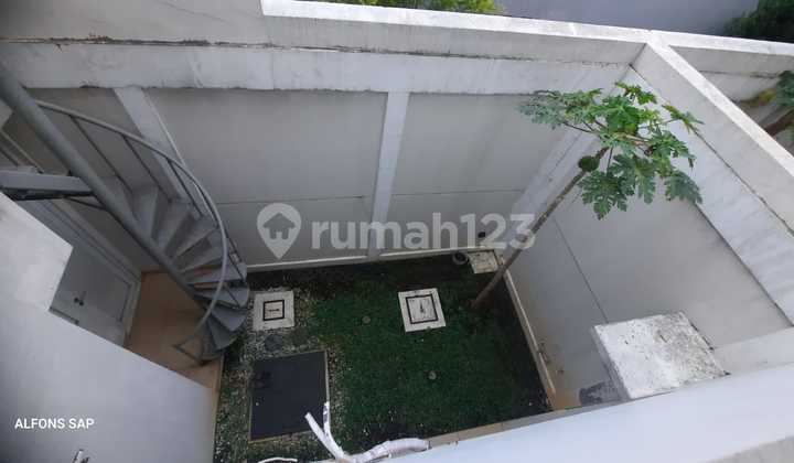 Rumah Bagus Nyaman Siap Huni di Cluster Amanda Summarecon Bandung 2