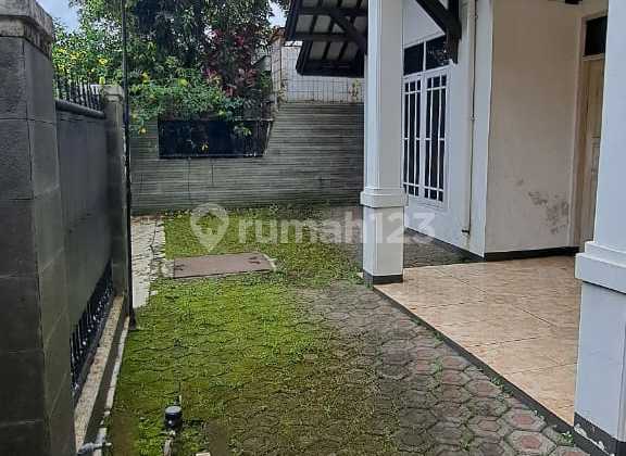 Rumah Besar Mewah Terawat di Turangga Sayap Buah Batu Bandung 1