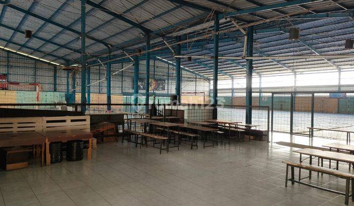 Ruang Usaha Ex Gor Futsal Strategis di Cipamokolan Derwati Bandung 1