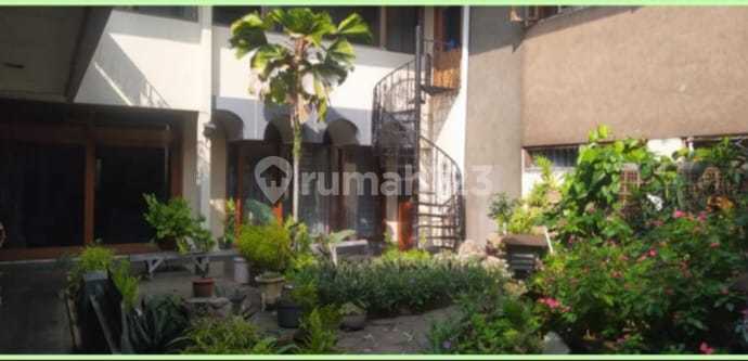 Rumah Strategis Cocok Untuk Usaha di Jalan Riau Bandung Rumah Strategis Cocok Untuk Usaha di Jalan Riau Bandung