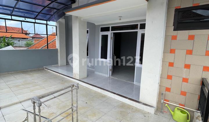 Rumah Siap Huni 3 Lantai di Taman Mulya Jimbaran