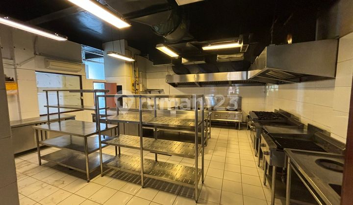 Gedung Siap Pakai Furnished Ex Resto di Kuta Bali