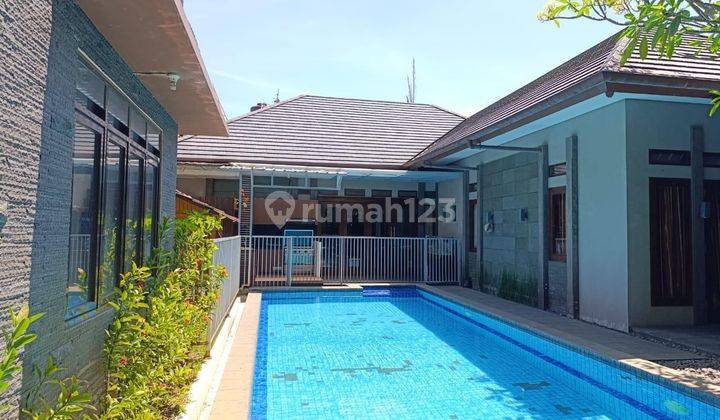 Rumah Luas Siap Huni Dengan Kolam Renang di Budiasih Bandung 1