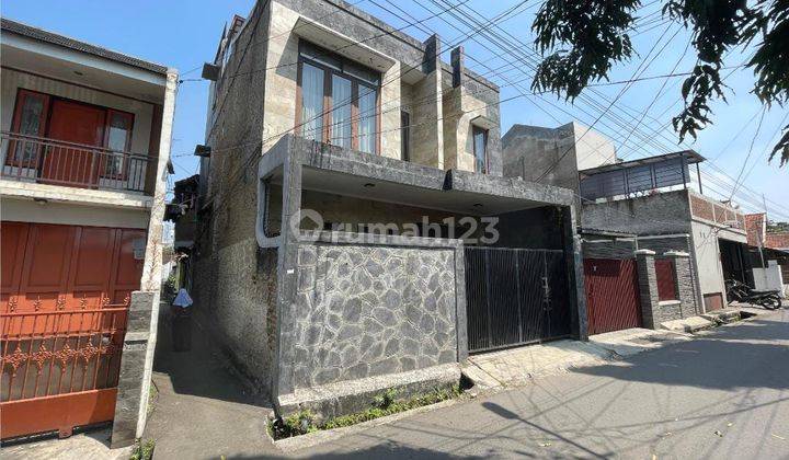 Rumah Bagus 2 Lantai Murah di Sekepanjang Cikutra Bandung 2