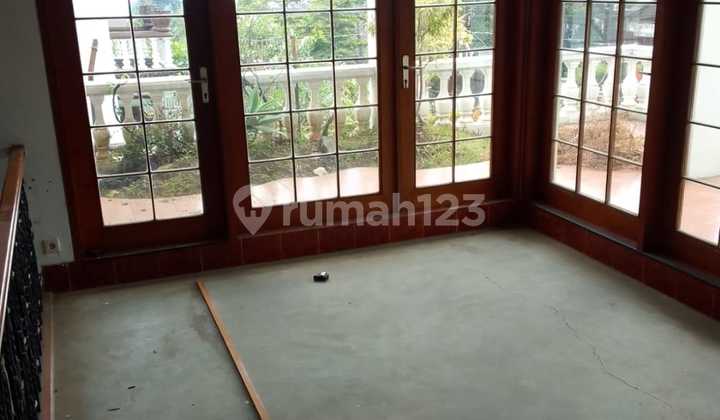 Rumah Besar Mewah Strategis di Setrasari Bandung Utara 2
