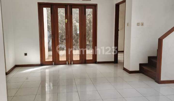 Rumah 2 Lantai Terawat Siap Huni di Pasir Luyu Bandung 1
