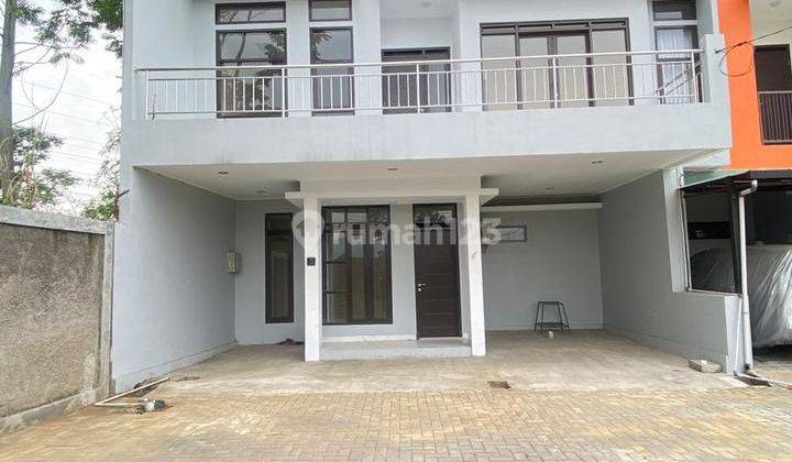 Rumah Cantik Siap Huni di  Perum Griya Pesona 1